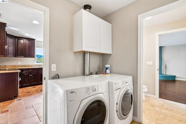 8019 Sterling Dr., Oakland, CA 94605