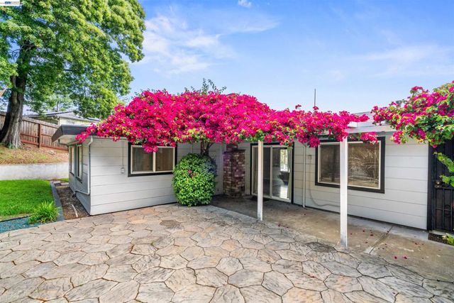 8019 Sterling Dr., Oakland, CA 94605