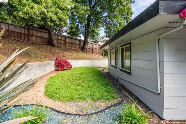 8019 Sterling Dr., Oakland, CA 94605
