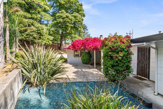8019 Sterling Dr., Oakland, CA 94605