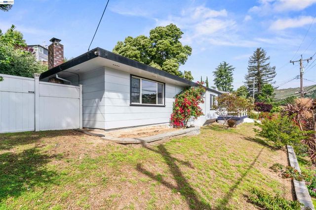 8019 Sterling Dr., Oakland, CA 94605