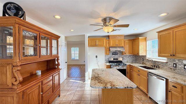 8195 Hwy 82 A, Tahlequah, OK 74464