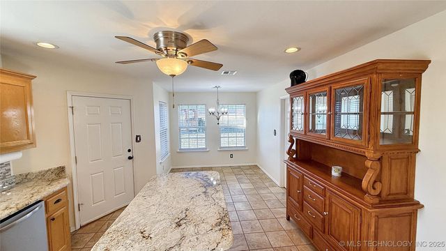 8195 Hwy 82 A, Tahlequah, OK 74464