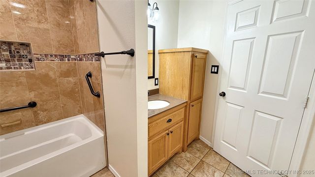 8195 Hwy 82 A, Tahlequah, OK 74464