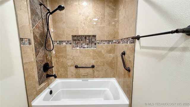 8195 Hwy 82 A, Tahlequah, OK 74464