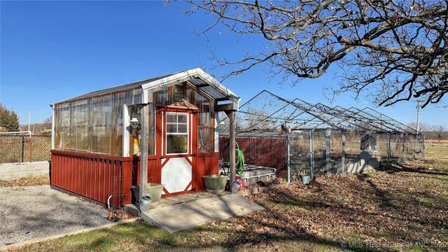 8195 Hwy 82 A, Tahlequah, OK 74464