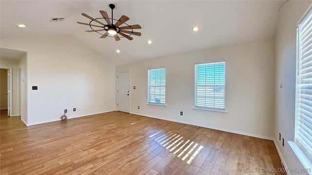 8195 Hwy 82 A, Tahlequah, OK 74464