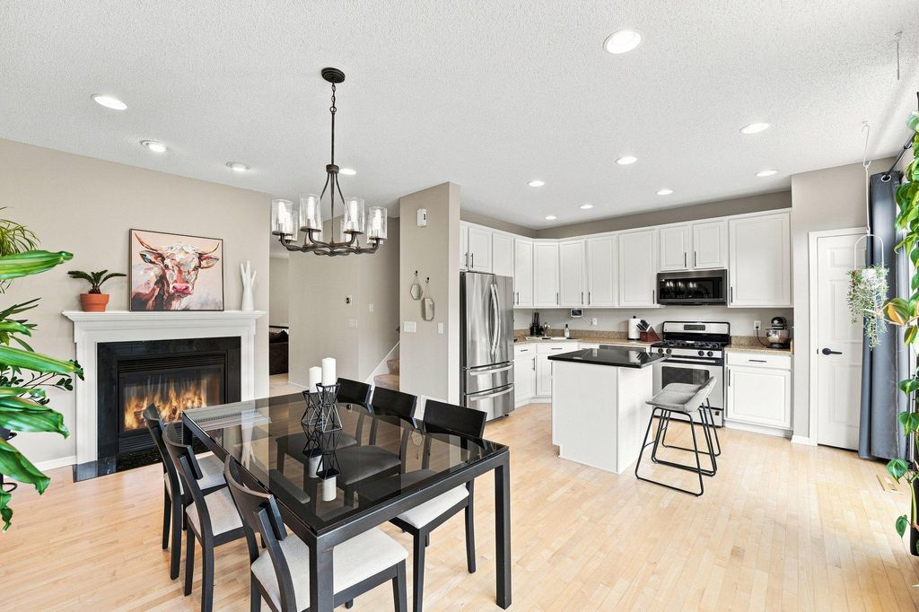 15742 Frisian Lane, Apple Valley, MN 55124 — photo 2