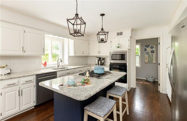 12701 Granada Road, Leawood, KS 66209