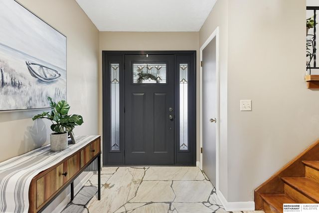 921 N 121 Street, Omaha, NE 68154