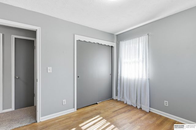 921 N 121 Street, Omaha, NE 68154