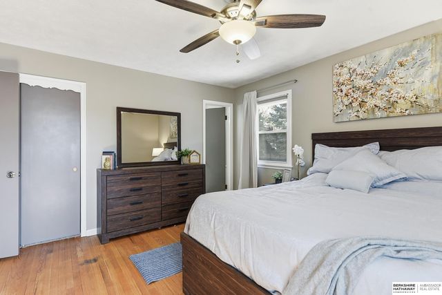 921 N 121 Street, Omaha, NE 68154