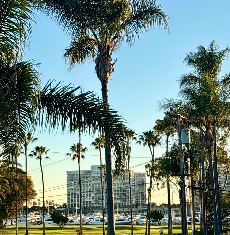 Image 39 of property listing at 1725 Monterey Avenue, Coronado, CA 92118