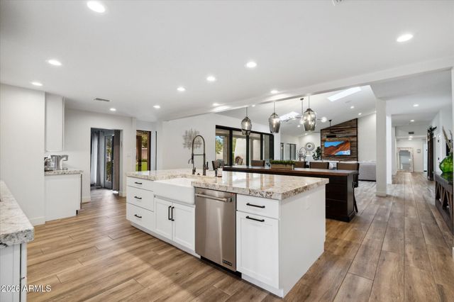 6812 E PRESIDIO Road, Scottsdale, AZ 85254