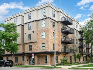 261 WASHINGTON Boulevard 506, Oak Park, IL 60304