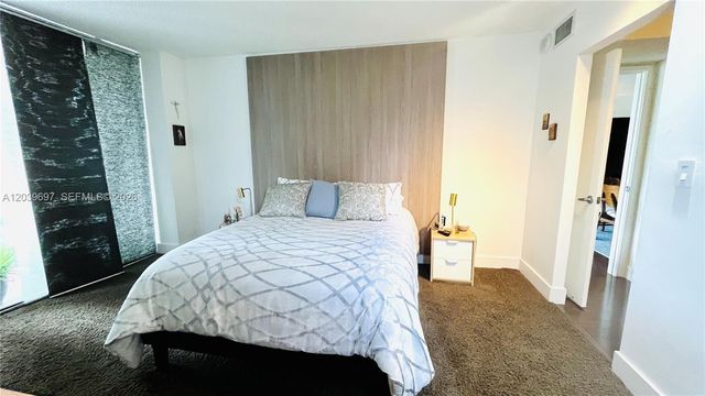 3701 N Country Club Dr 304, Aventura, FL 33180