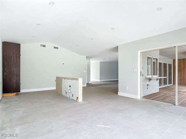 888 Limpet DR, Sanibel, FL 33957