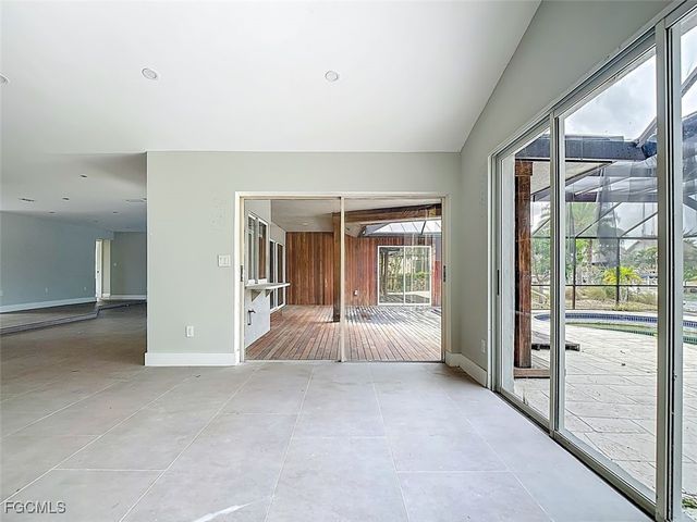 888 Limpet DR, Sanibel, FL 33957