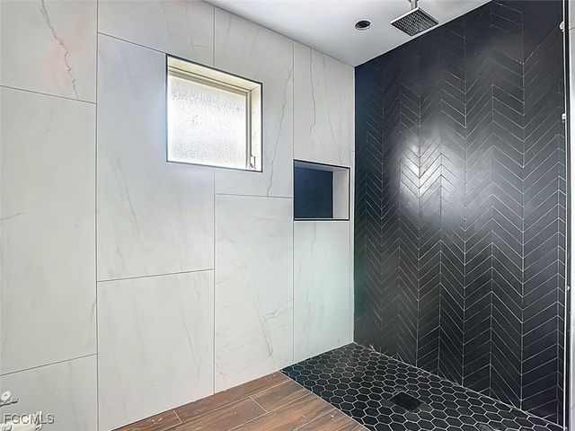 888 Limpet DR, Sanibel, FL 33957