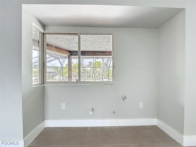 888 Limpet DR, Sanibel, FL 33957