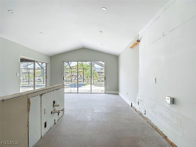 888 Limpet DR, Sanibel, FL 33957