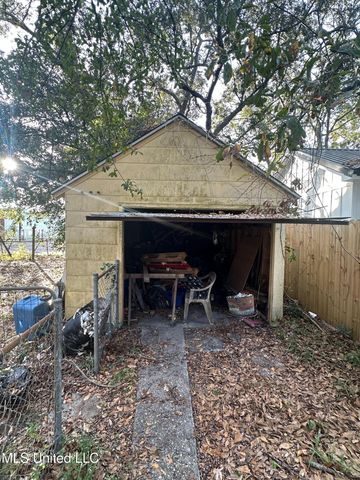 175 Bilmarsan Drive, Biloxi, MS 39531