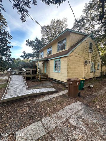 175 Bilmarsan Drive, Biloxi, MS 39531