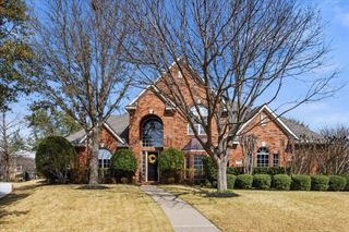 207 Mallard Lakes Drive, Mckinney, TX 75072