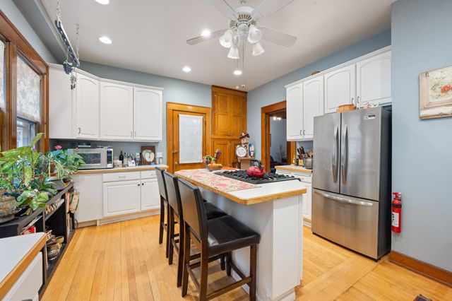 1915 Fremont Avenue S, Minneapolis, MN 55403