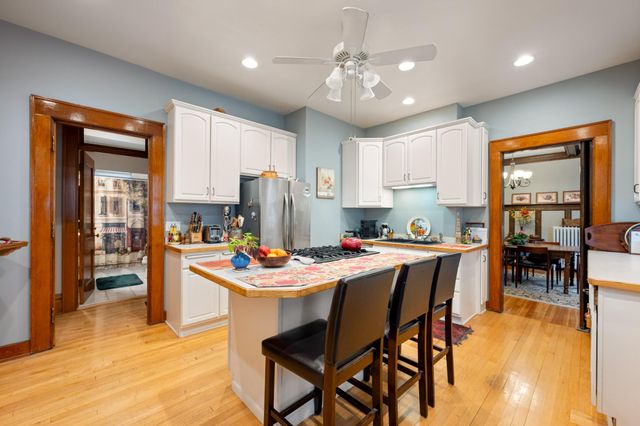 1915 Fremont Avenue S, Minneapolis, MN 55403