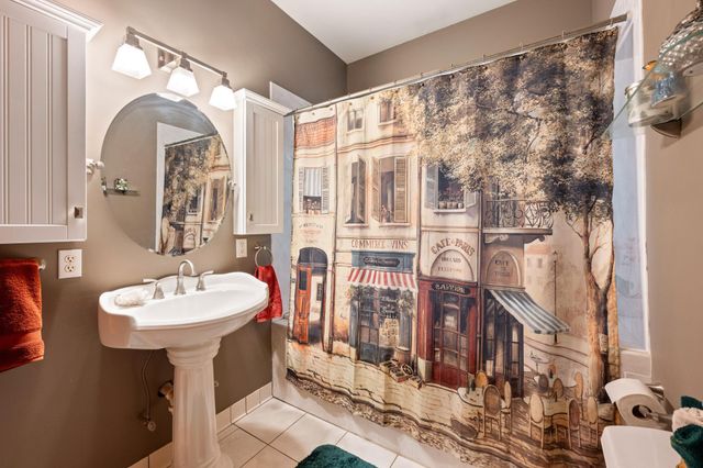 1915 Fremont Avenue S, Minneapolis, MN 55403