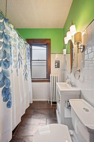 1915 Fremont Avenue S, Minneapolis, MN 55403