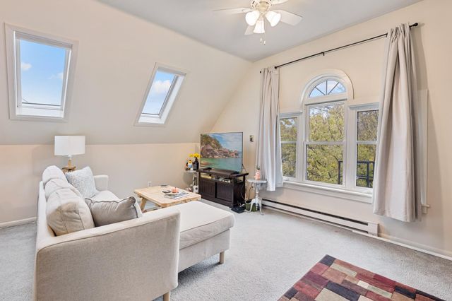 1915 Fremont Avenue S, Minneapolis, MN 55403