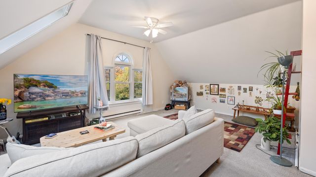 1915 Fremont Avenue S, Minneapolis, MN 55403