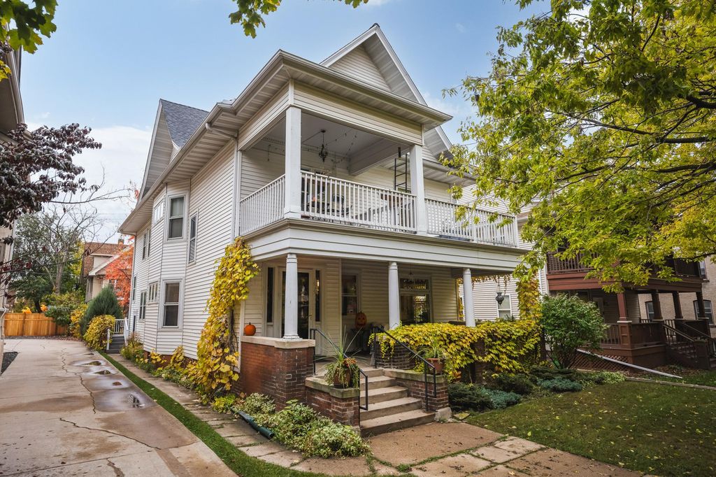 1915 Fremont Avenue S, Minneapolis, MN 55403