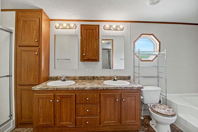 108 Moss Oak CIR, Somerville, TX 77879
