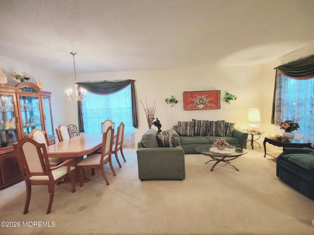 61 Robin Lane, Barnegat, NJ 08005
