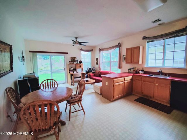 61 Robin Lane, Barnegat, NJ 08005