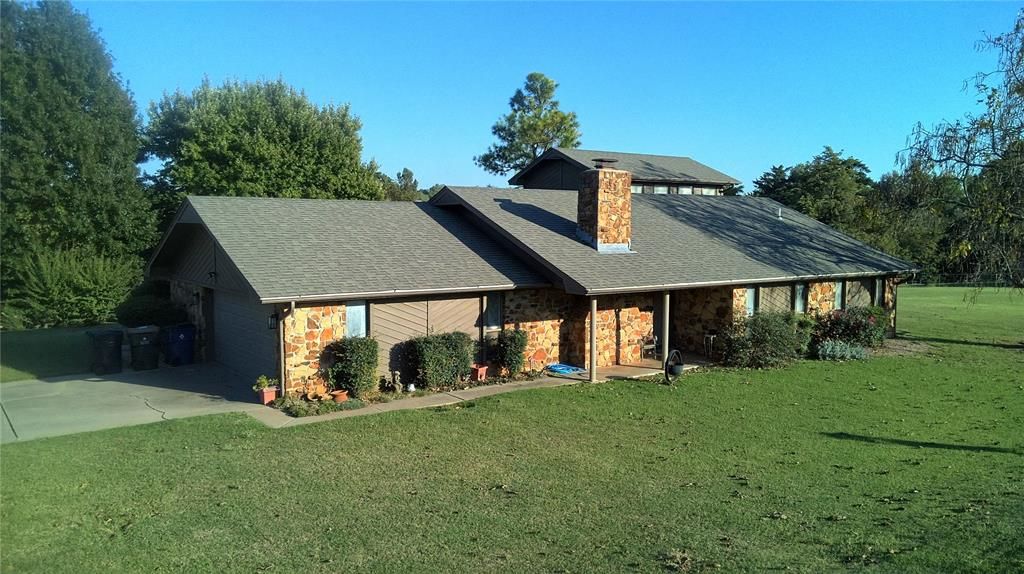 1805 Todd Estate Drive, Chickasha, OK 73018