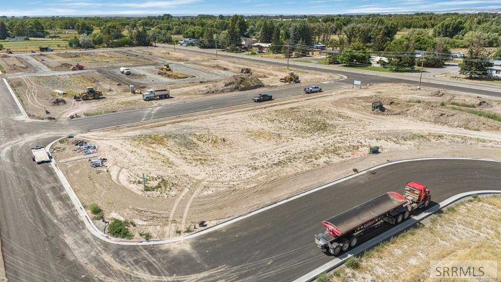 Image 8 of property listing at Lot 1 Bl 3 Trappers Loop, Rexburg, ID 83440