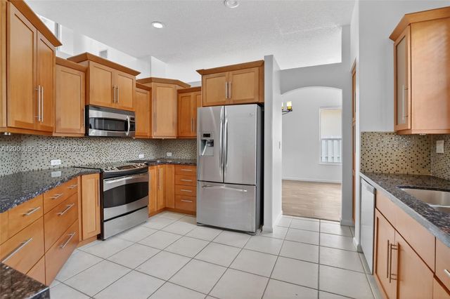 19018 NW 23rd Place, Pembroke Pines, FL 33029