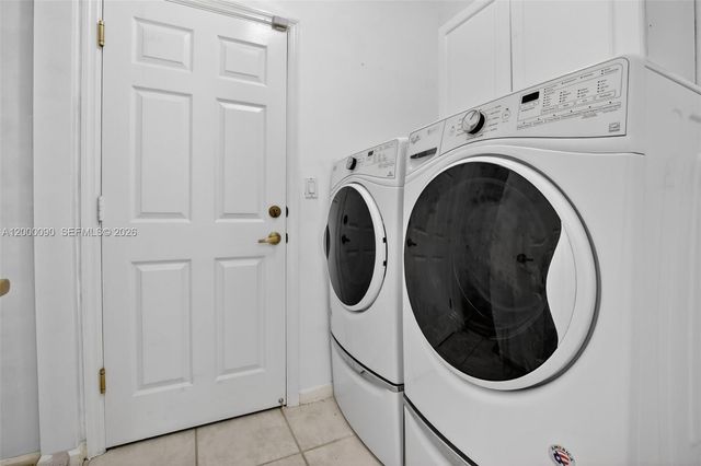 19018 NW 23rd Place, Pembroke Pines, FL 33029