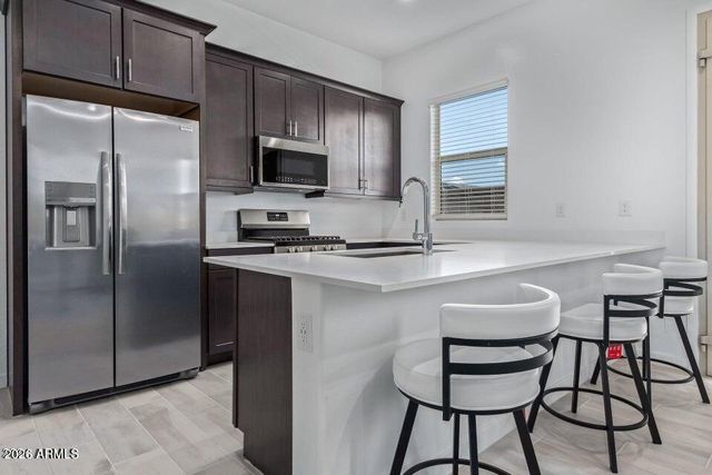 3030 E TUNDRA Lane, San Tan Valley, AZ 85143