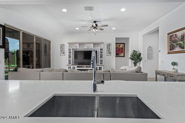 3030 E TUNDRA Lane, San Tan Valley, AZ 85143