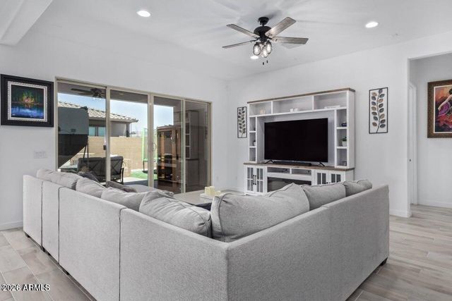 3030 E TUNDRA Lane, San Tan Valley, AZ 85143