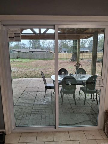 925 Joyce Drive, Benton, AR 72019