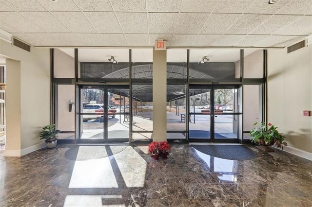 3530 Piedmont NE Road F2, Atlanta, GA 30305