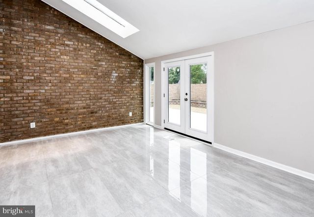 19104 ROMAN WAY, Gaithersburg, MD 20886