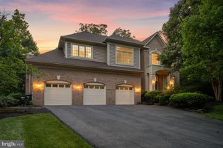 12016 CREEKBEND DR, Reston, VA 20194