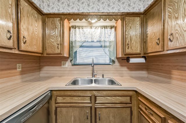 802 Avenue F, South Houston, TX 77587